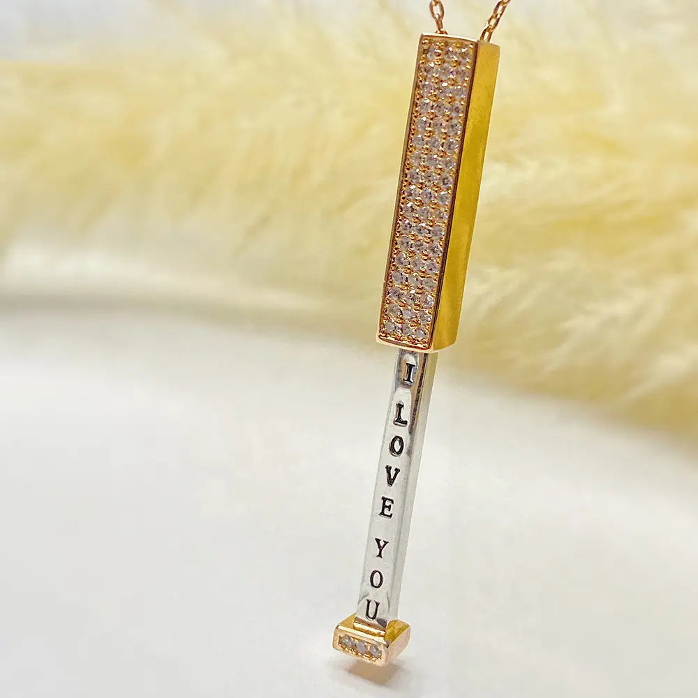 ❤️❤️Collier “I Love You" + Un jolie boitier❤️: Le Cadeau Parfait pour Exprimer Votre Amour de Manière Unique et Élégante.