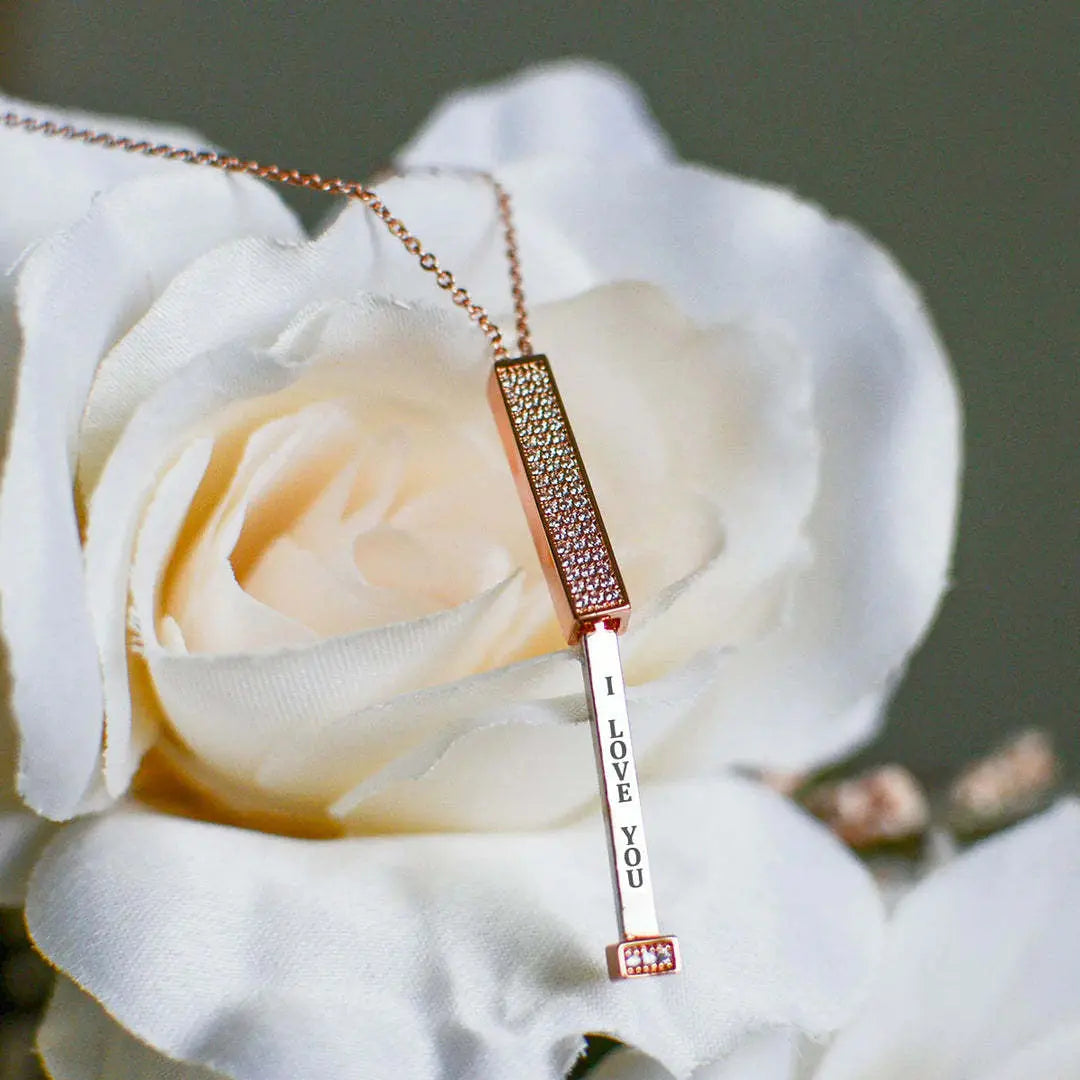 ❤️❤️Collier “I Love You" + Un jolie boitier❤️: Le Cadeau Parfait pour Exprimer Votre Amour de Manière Unique et Élégante.